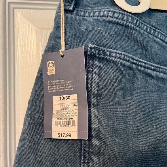 Universal Thread women’s denim shorts - Picture 6 of 6